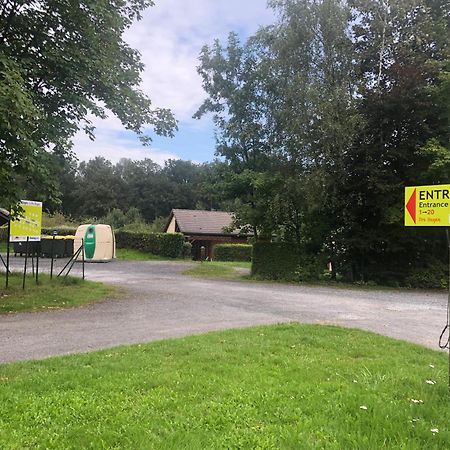 Charmant Cottage Dans Domaine Prive Signy-le-Petit Bagian luar foto